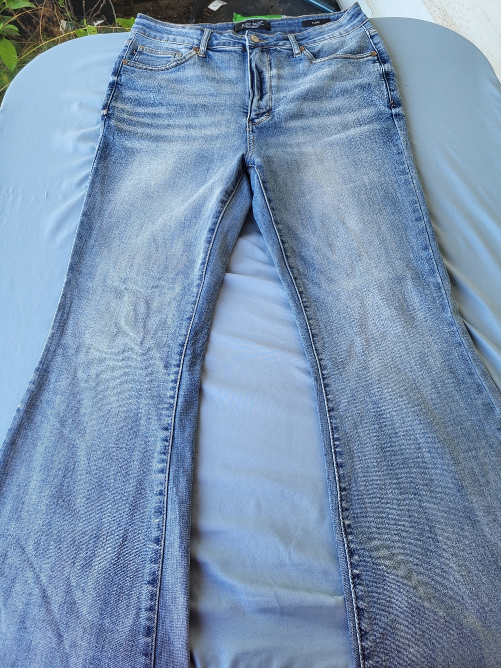 Judy Blue Light Wash Flared Women's Jeans